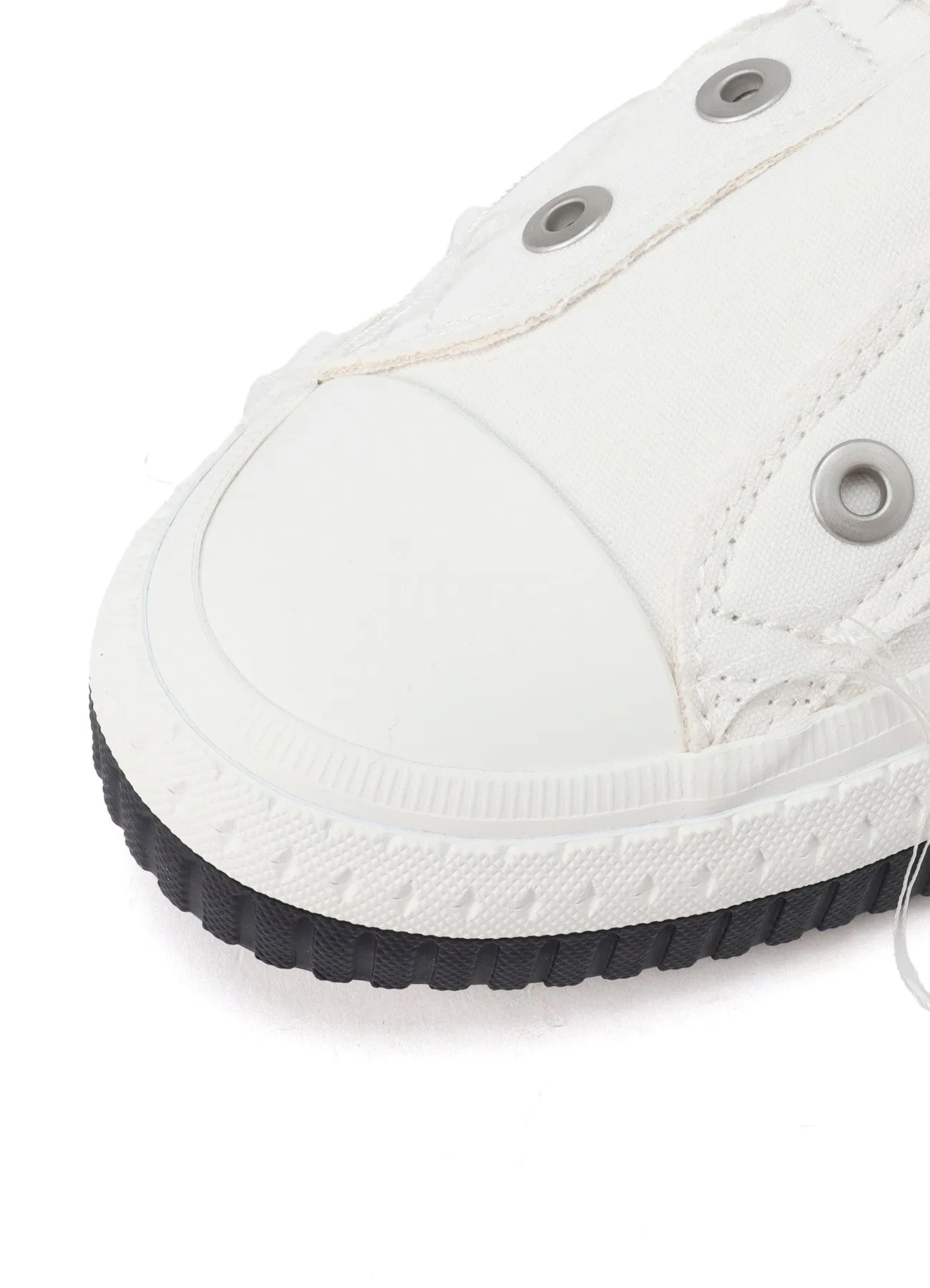 8/CN CANVAS LOW TOP SLIP ON SNEAKER