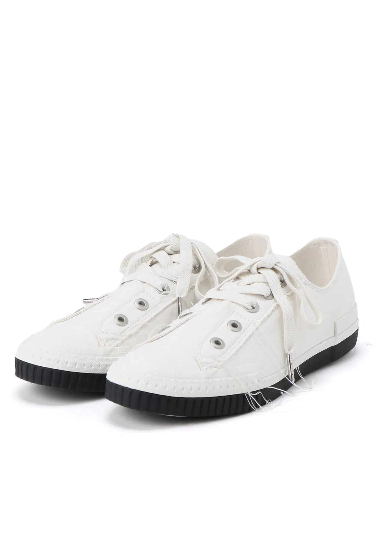 8/CN CANVAS LOW TOP SLIP ON SNEAKER
