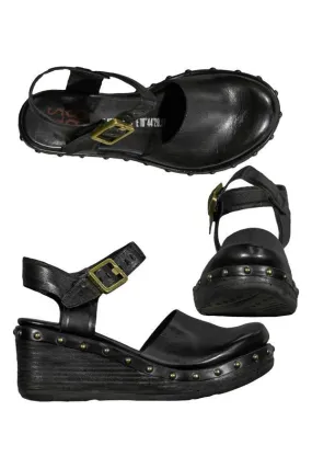 AS98 Studded Wedge Pump
