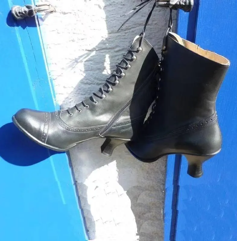 Vintage Louis heels boots retro lace-up mid calf pointed toe dress boots